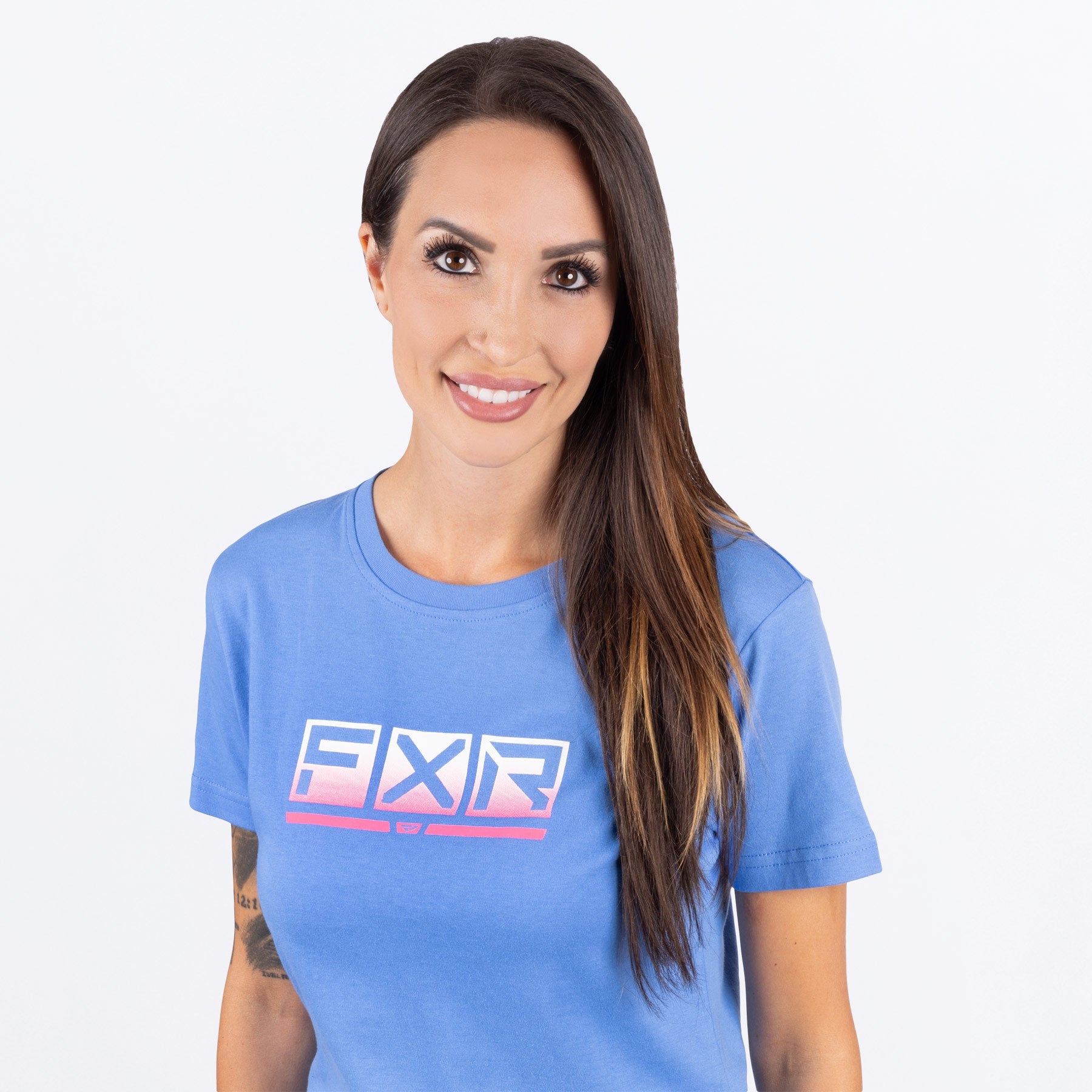 Podium_PremiumTShirt_W_TranquilBlueEPink_242227-_4194_side